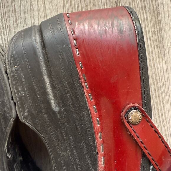 Dansko Women’s 36 / US 6 Mary Jane Clogs Dark Red - Picture 6 of 10